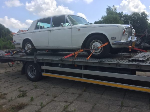 Transport NEW MBK: samochód zabytkowy